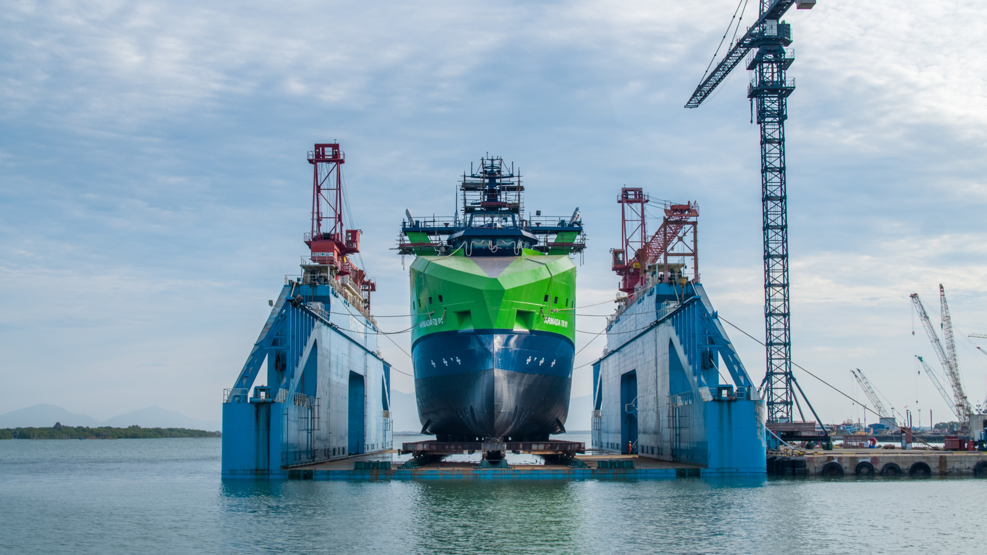 Armada-78_first-pictures-on-water-1-1